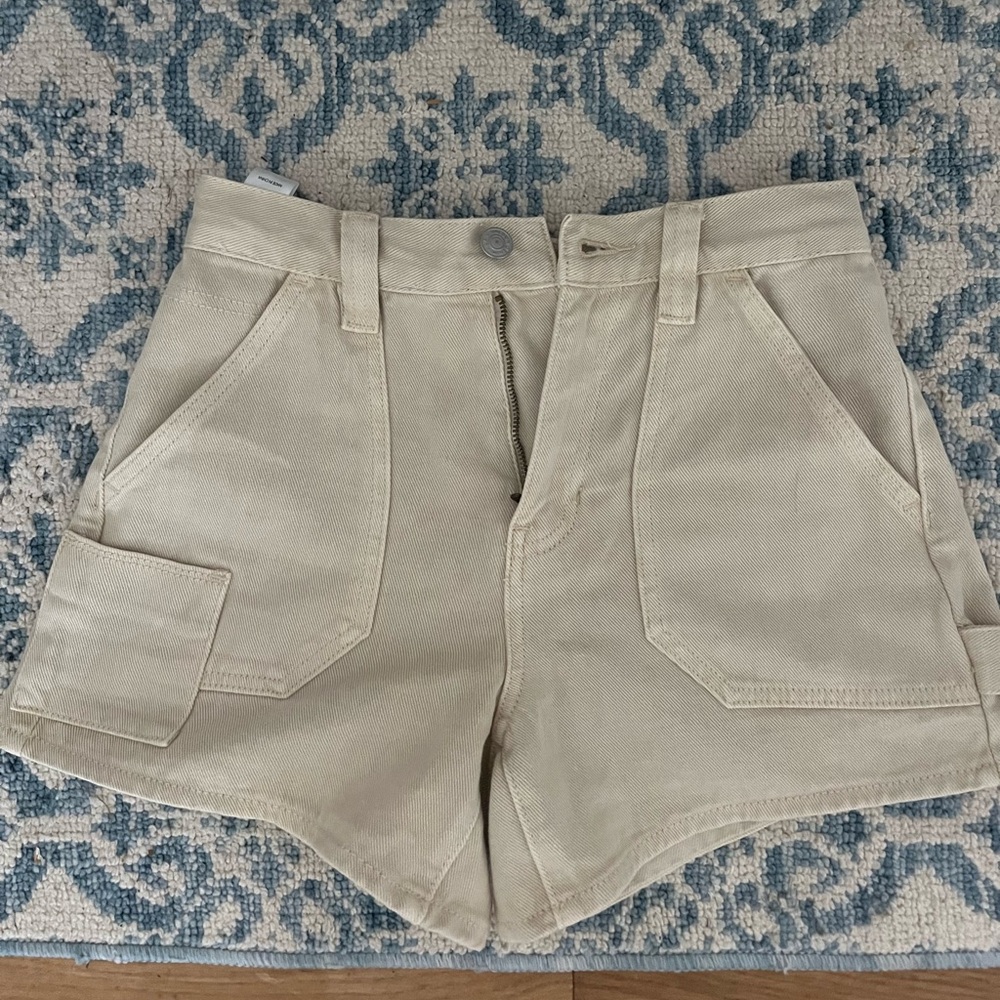 PacSun Women's Beige Cargo Shorts